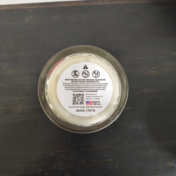 Scentsational HOLLY & SPRUCE soy wax blend Candle, HOLIDAY 26 Ounce - Picture 8 of 8